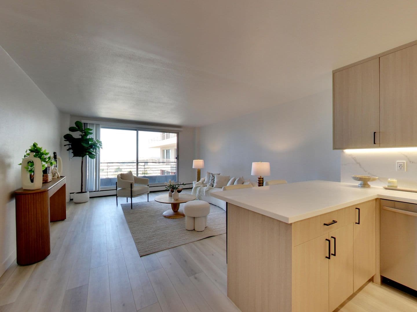 San Francisco Apartment: 8 Locksley Avenue