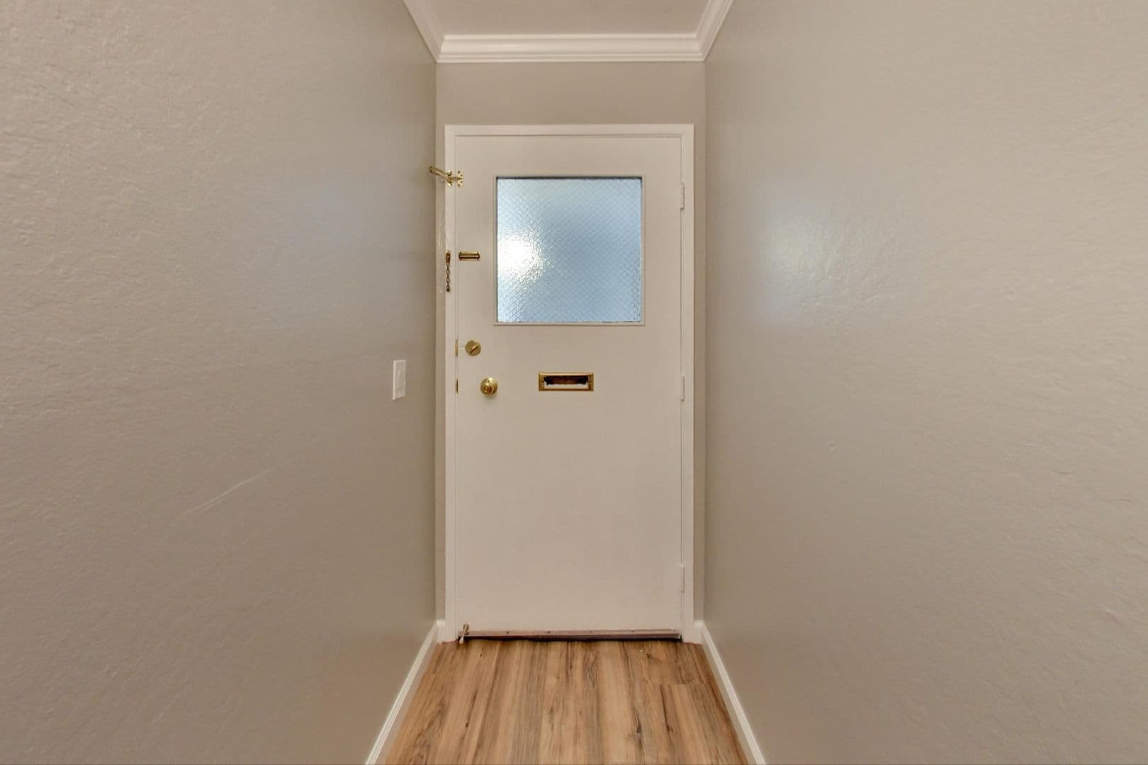 Oakland Apartment: 270 Perkins Street
