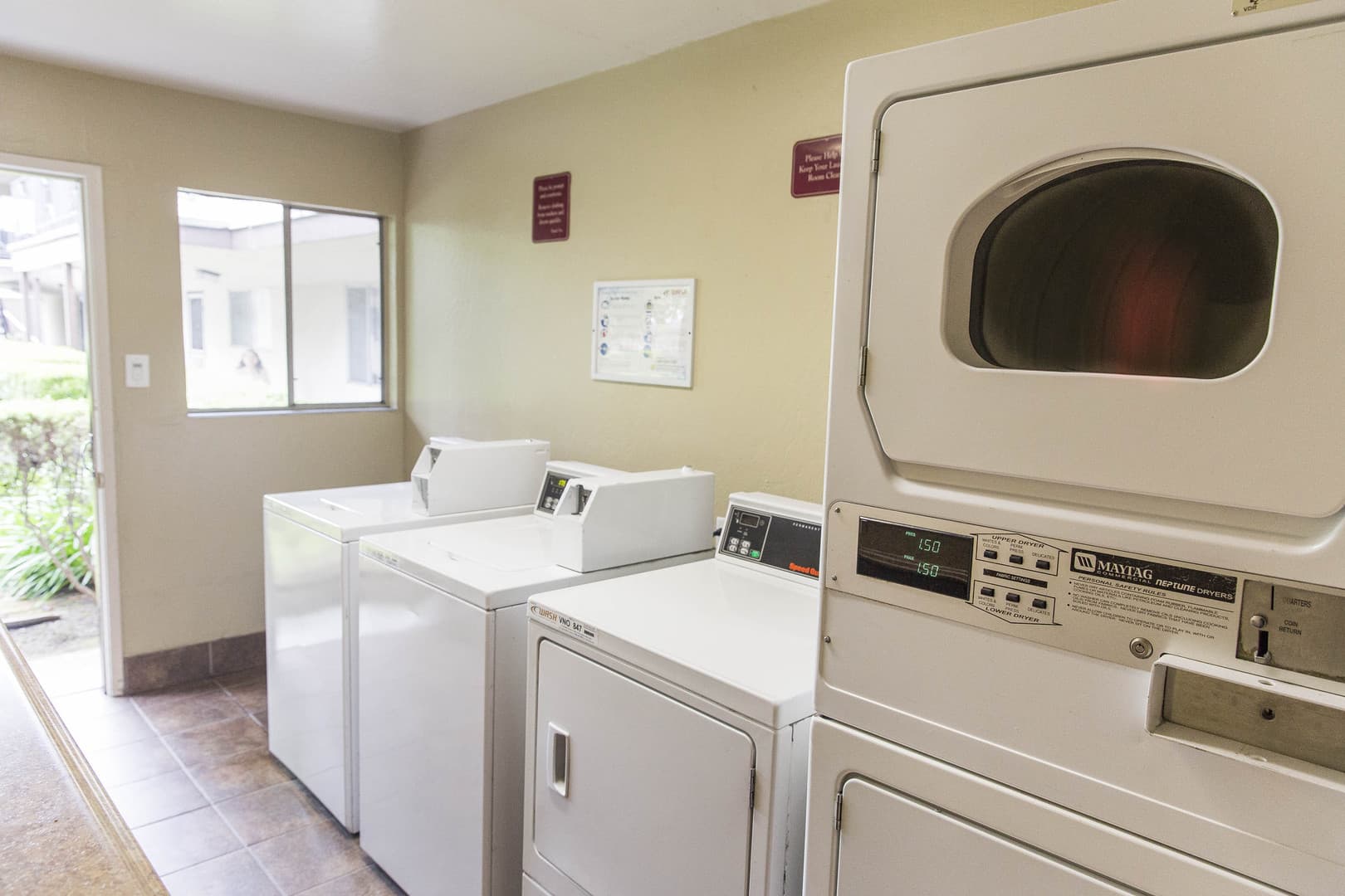 San Leandro Apartment: 1600 162nd Avenue