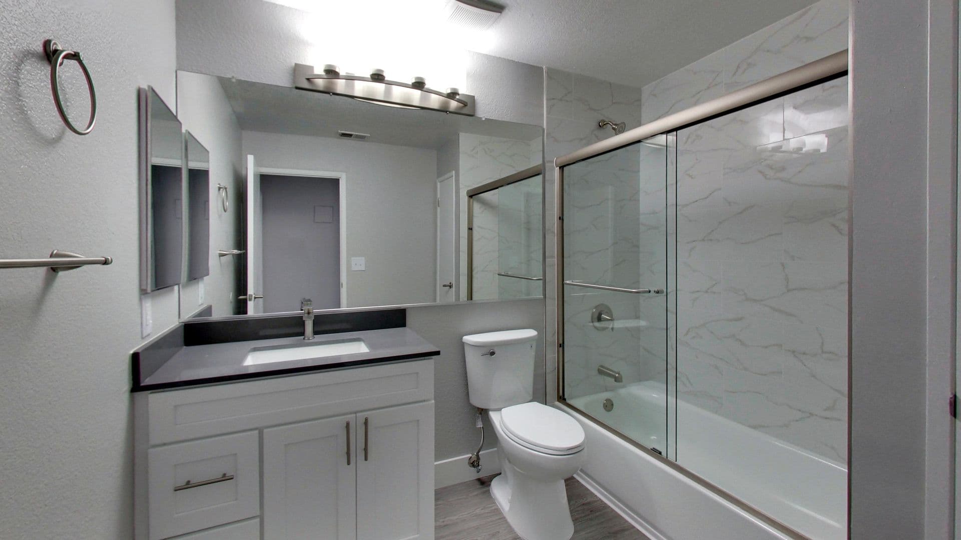 San Leandro Apartment: 900 143rd Avenue