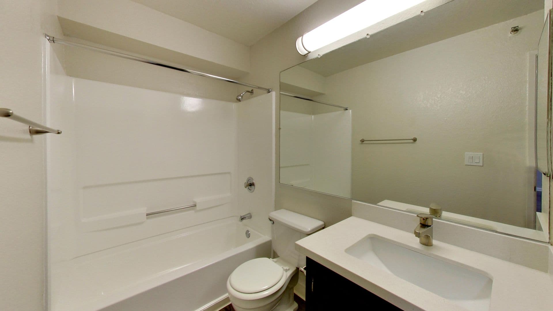 San Leandro Apartment: 900 143rd Avenue