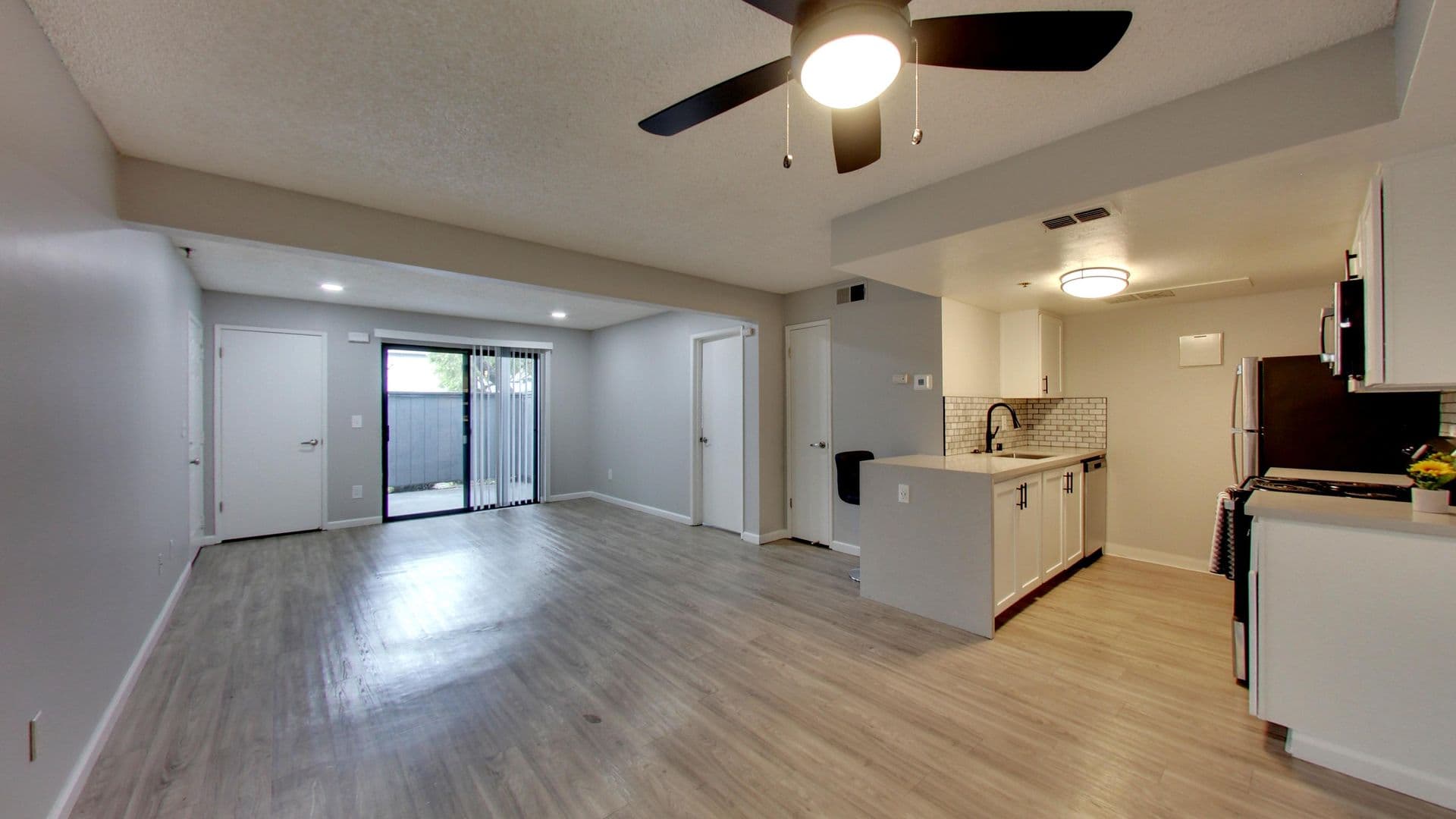 San Leandro Apartment: 900 143rd Avenue