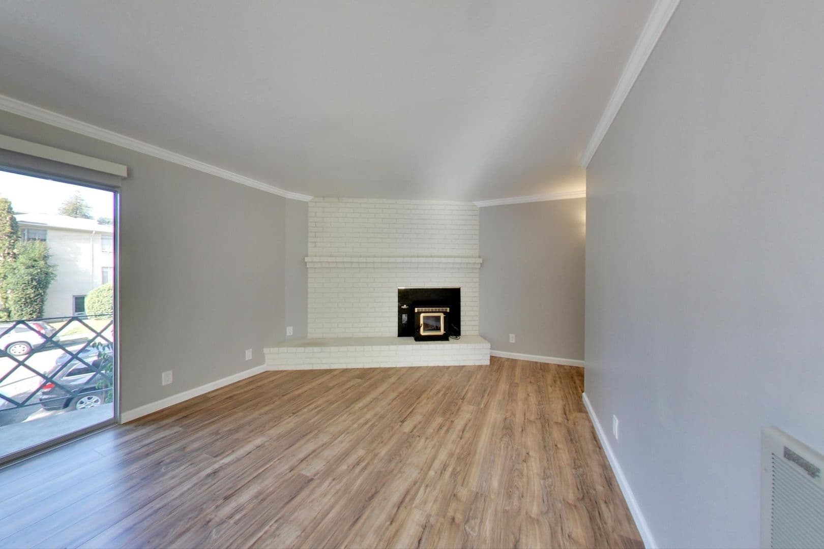 Oakland Apartment: 270 Perkins Street
