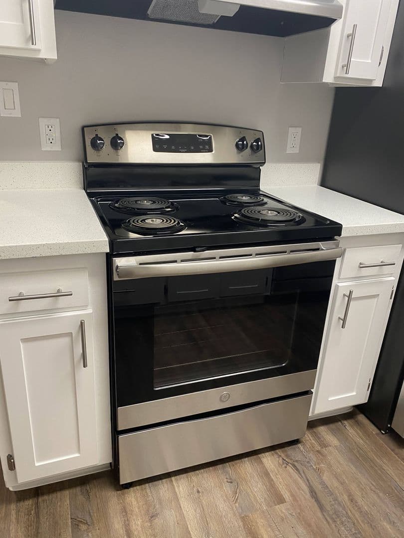 San Leandro Apartment: 1600 162nd Avenue