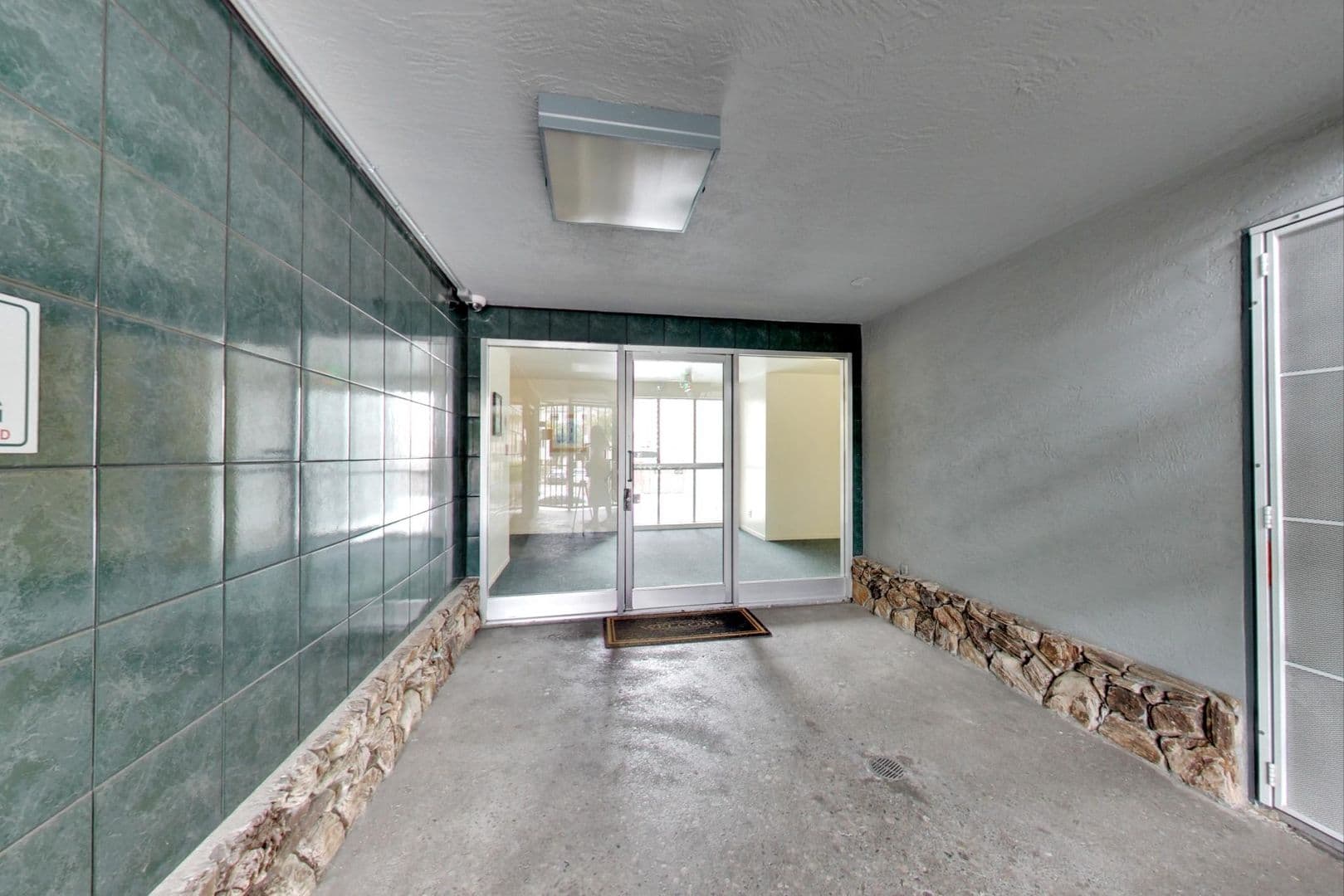 Oakland Apartment: 270 Perkins Street
