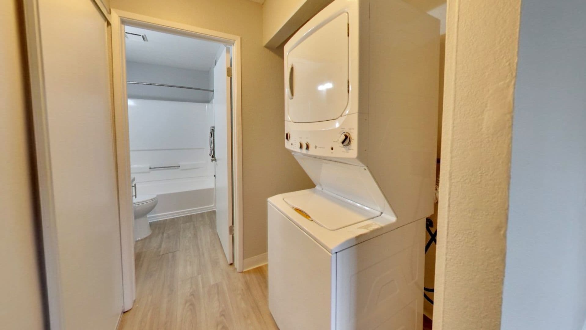 San Leandro Apartment: 900 143rd Avenue