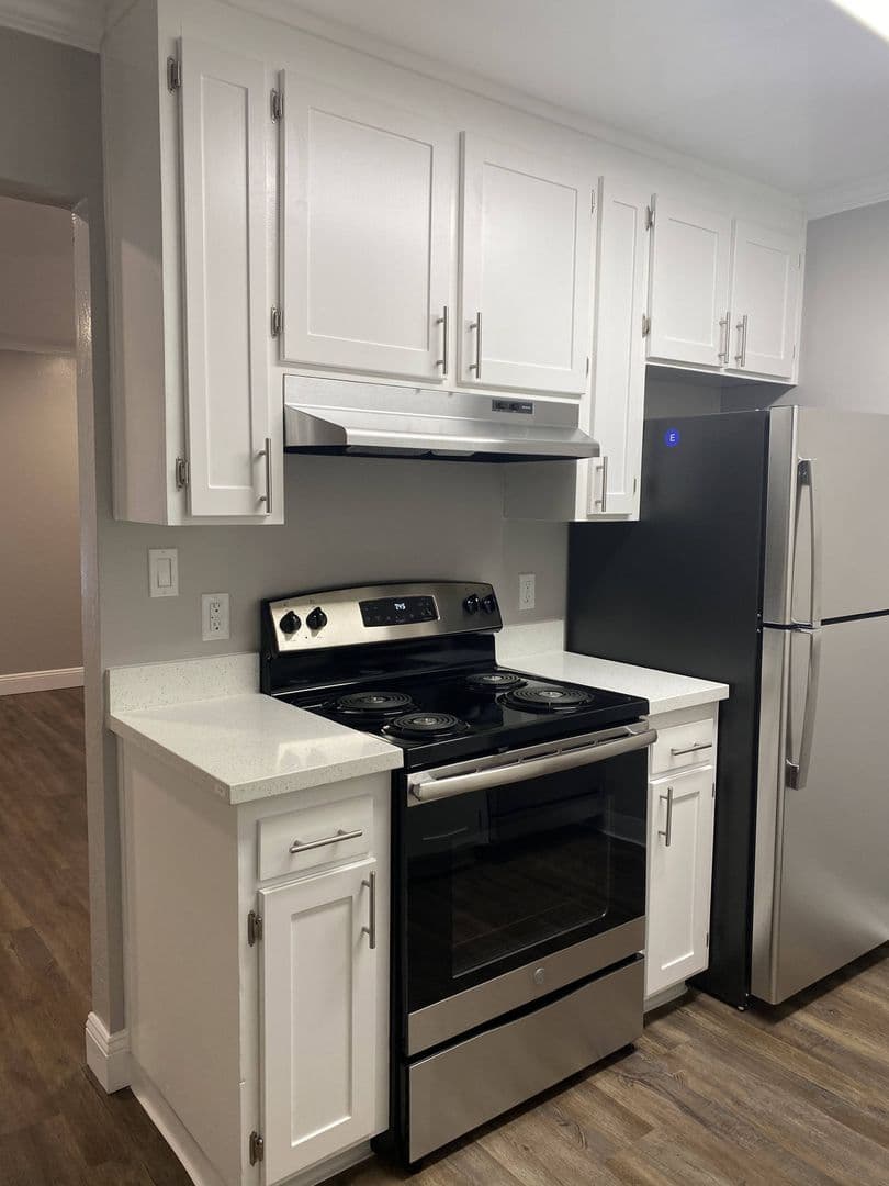 San Leandro Apartment: 1600 162nd Avenue