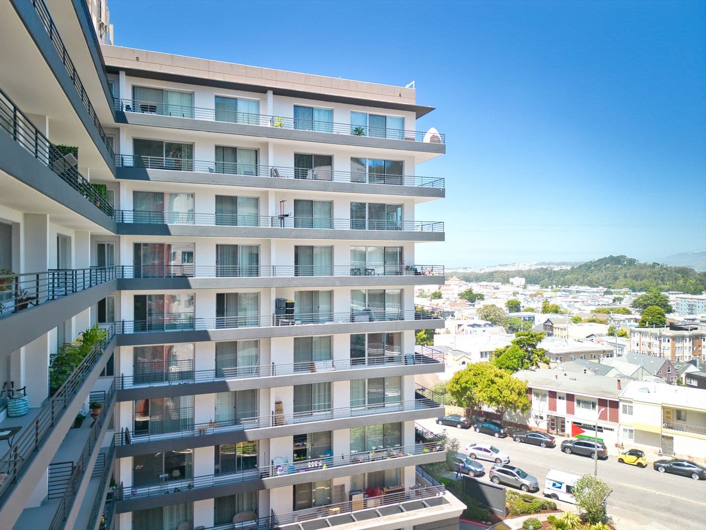San Francisco Apartment: 8 Locksley Avenue