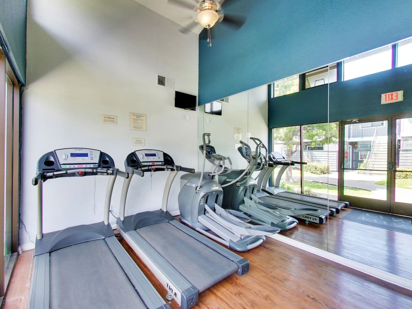 San Leandro Apartment: 900 143rd Avenue