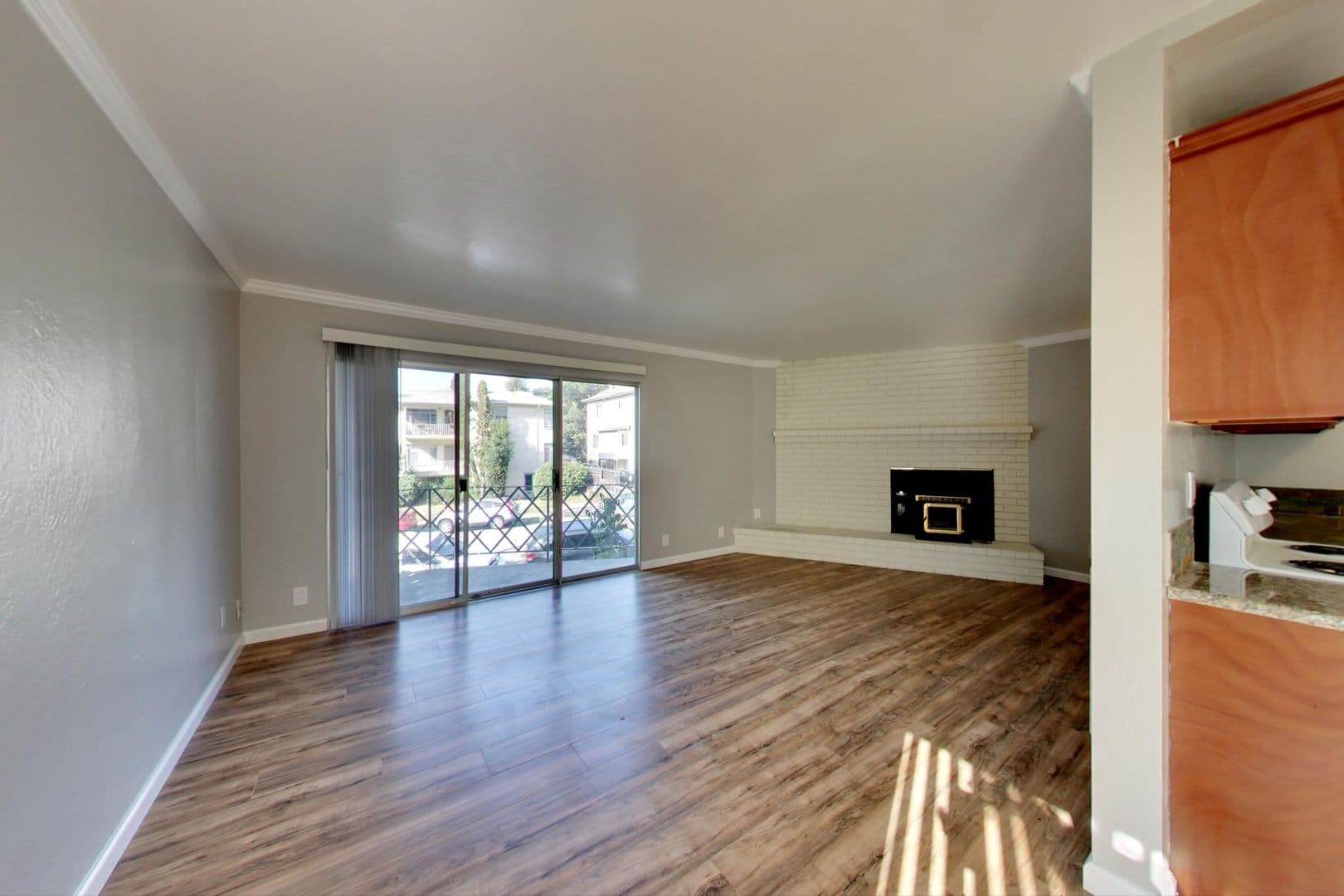Oakland Apartment: 270 Perkins Street