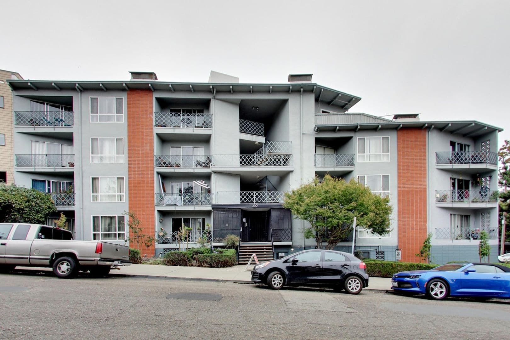 Oakland Apartment: 270 Perkins Street