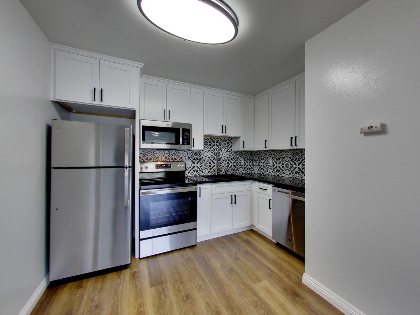 SAN LEANDRO Apartment: 14400 EAST 14TH STREET