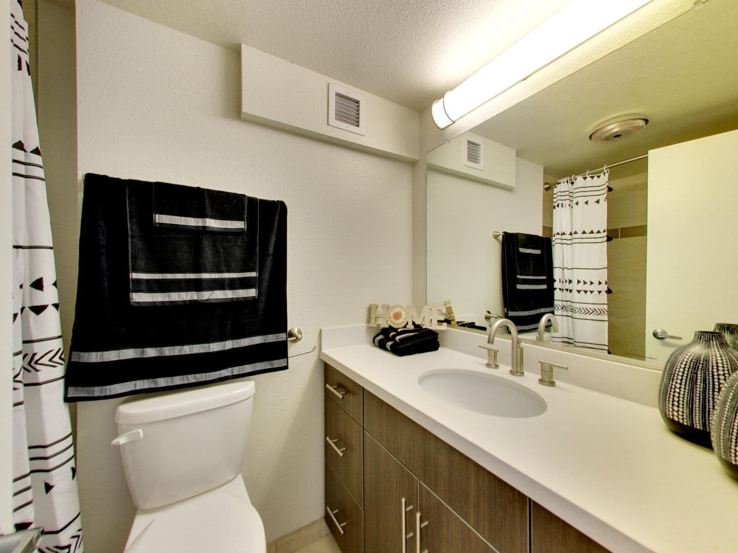 Alameda Apartment: 1100 Pacific Marina