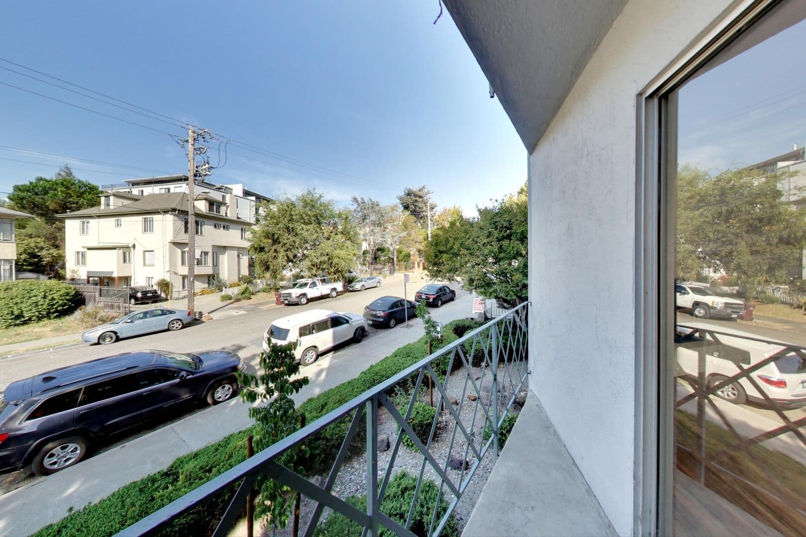 Oakland Apartment: 270 Perkins Street