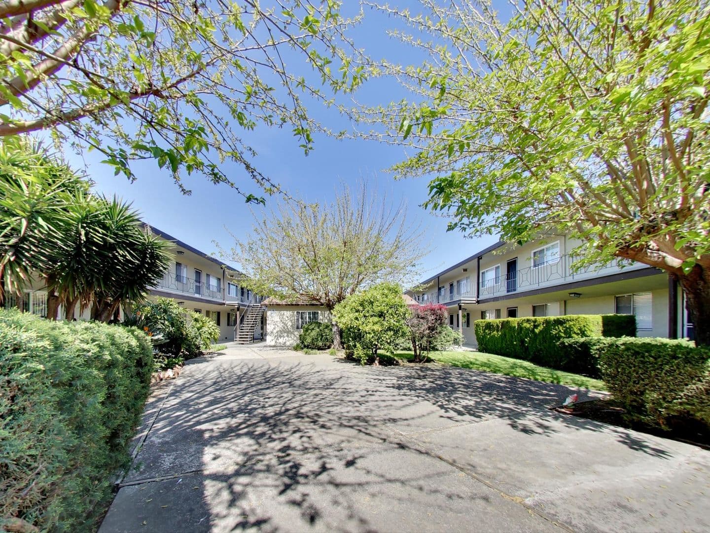 San Leandro Apartment: 1600 162nd Avenue