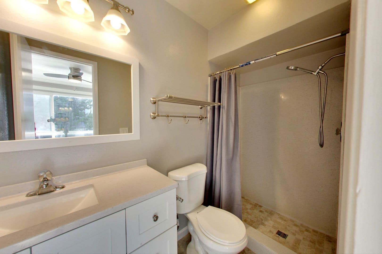 Oakland Apartment: 270 Perkins Street