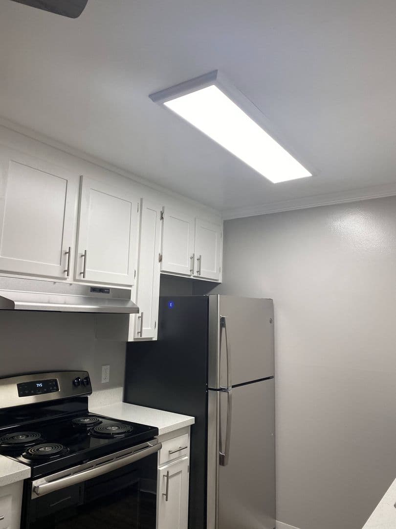 San Leandro Apartment: 1600 162nd Avenue