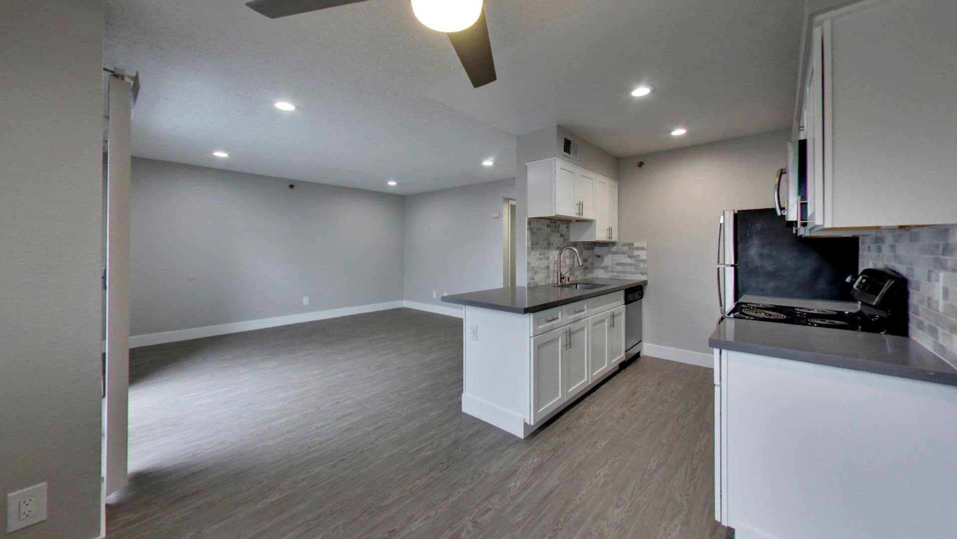 San Leandro Apartment: 900 143rd Avenue