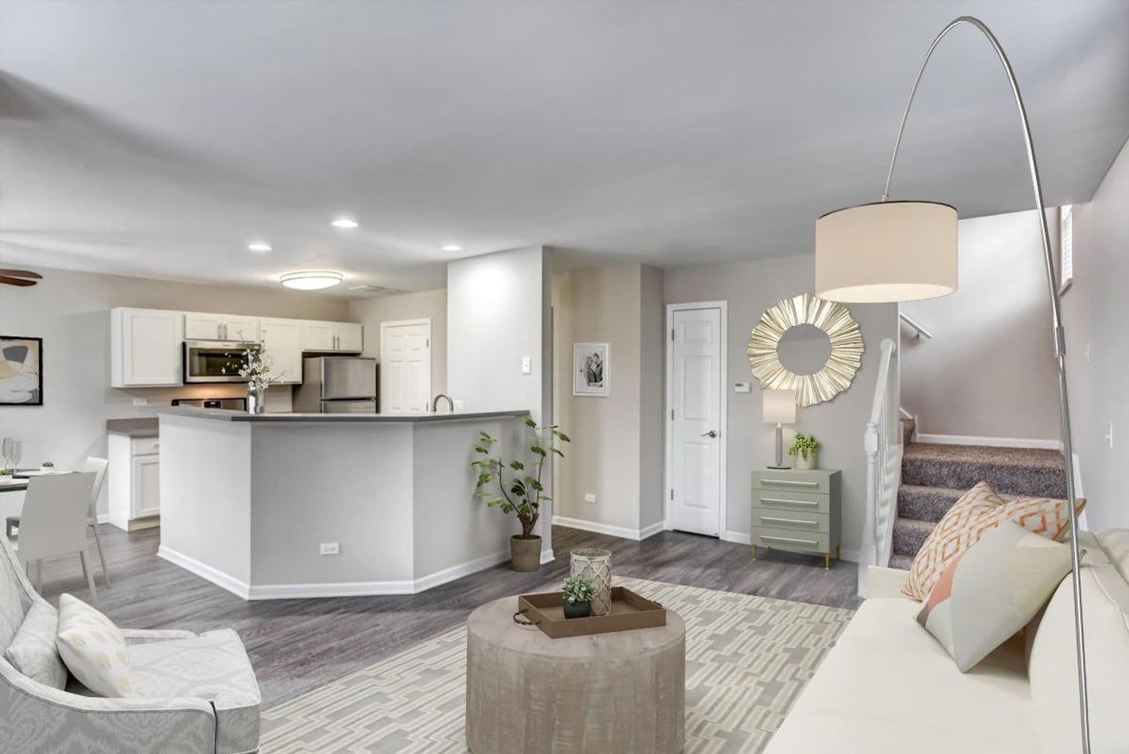 Aurora Apartment: 168 Gregory St