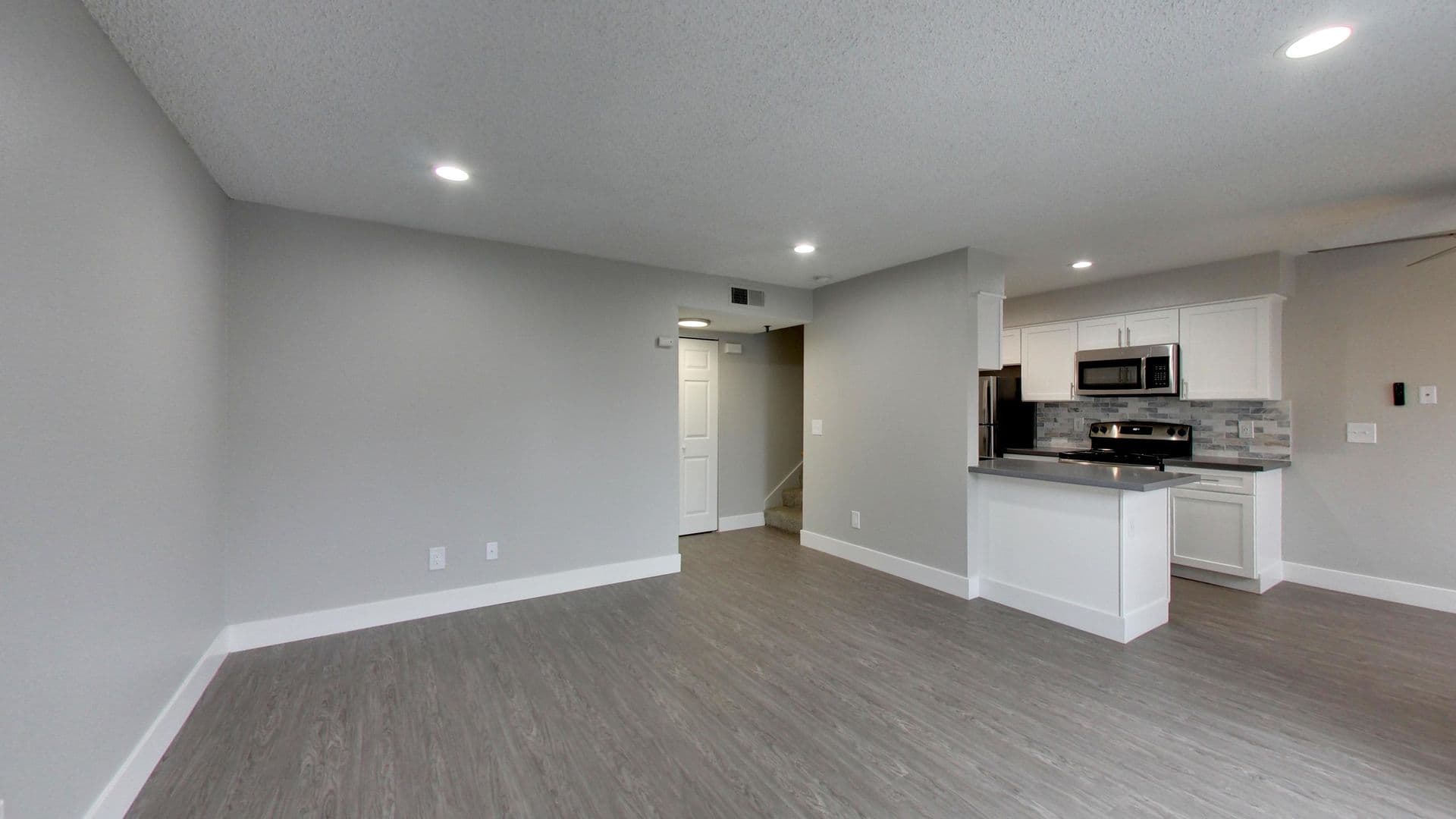 San Leandro Apartment: 900 143rd Avenue