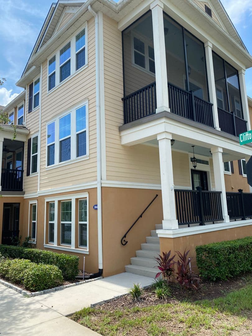 WINTER SPRINGS House: 1061 CLIFTON SPRINGS LANE