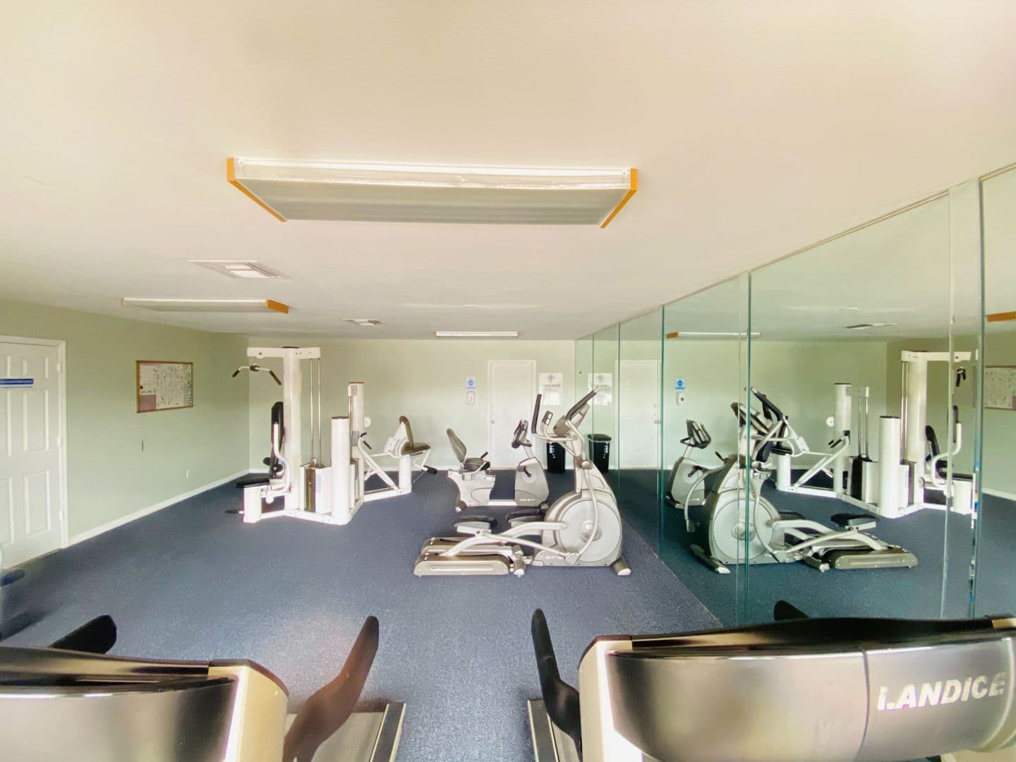 ORLANDO Condo: 4704 WALDEN CIRCLE