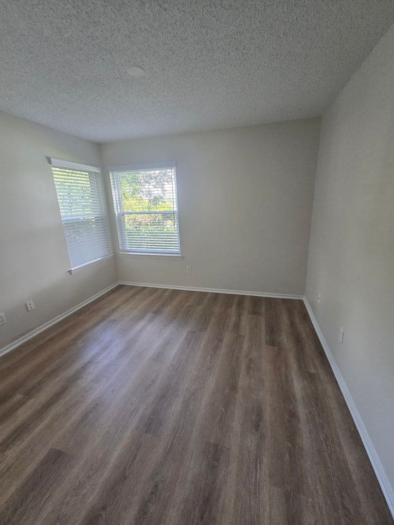 LAKE MARY Condo: 2577 GRASSY POINT DR