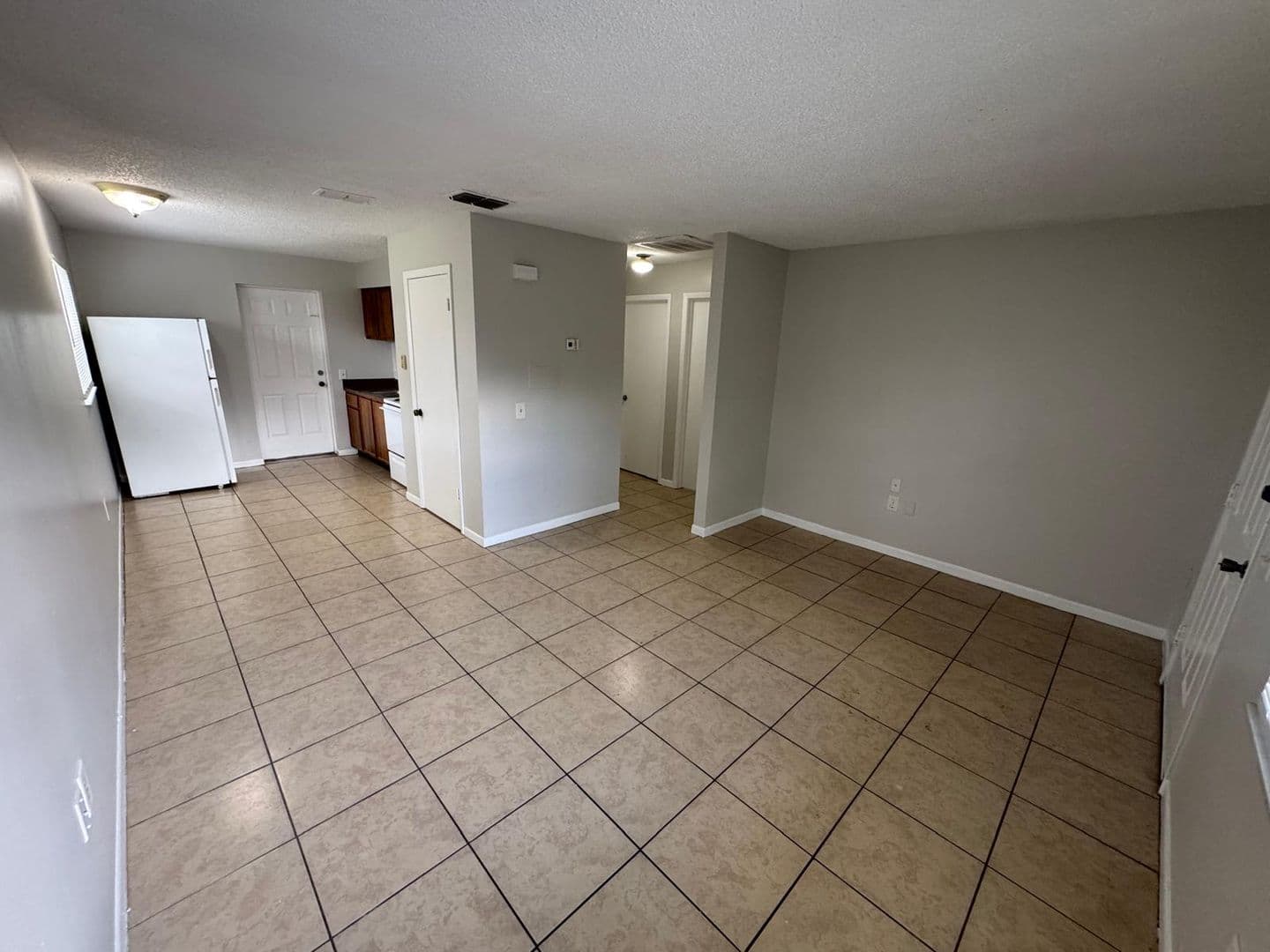 ZEPHYRHILLS House: 38731 ALSTON AVE