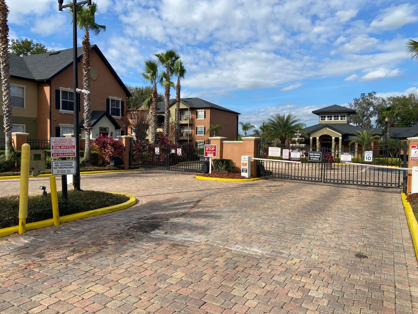 ORLANDO Condo: 6025 WESTGATE DR #2512