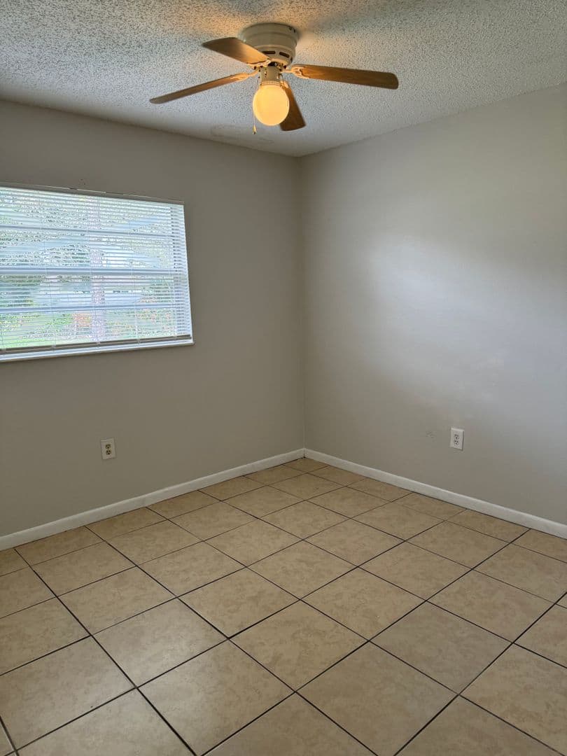 ZEPHYRHILLS House: 38731 ALSTON AVE