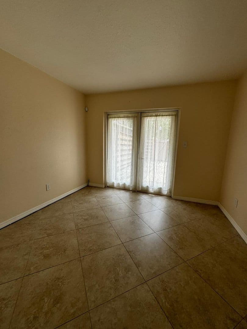 MAITLAND House: 826 TOWN CIRCLE
