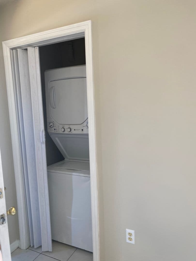 WINTER HAVEN House: 1830 2ND STREET NW