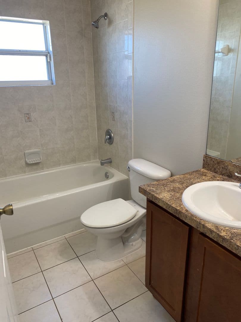 WINTER HAVEN House: 1830 2ND STREET NW