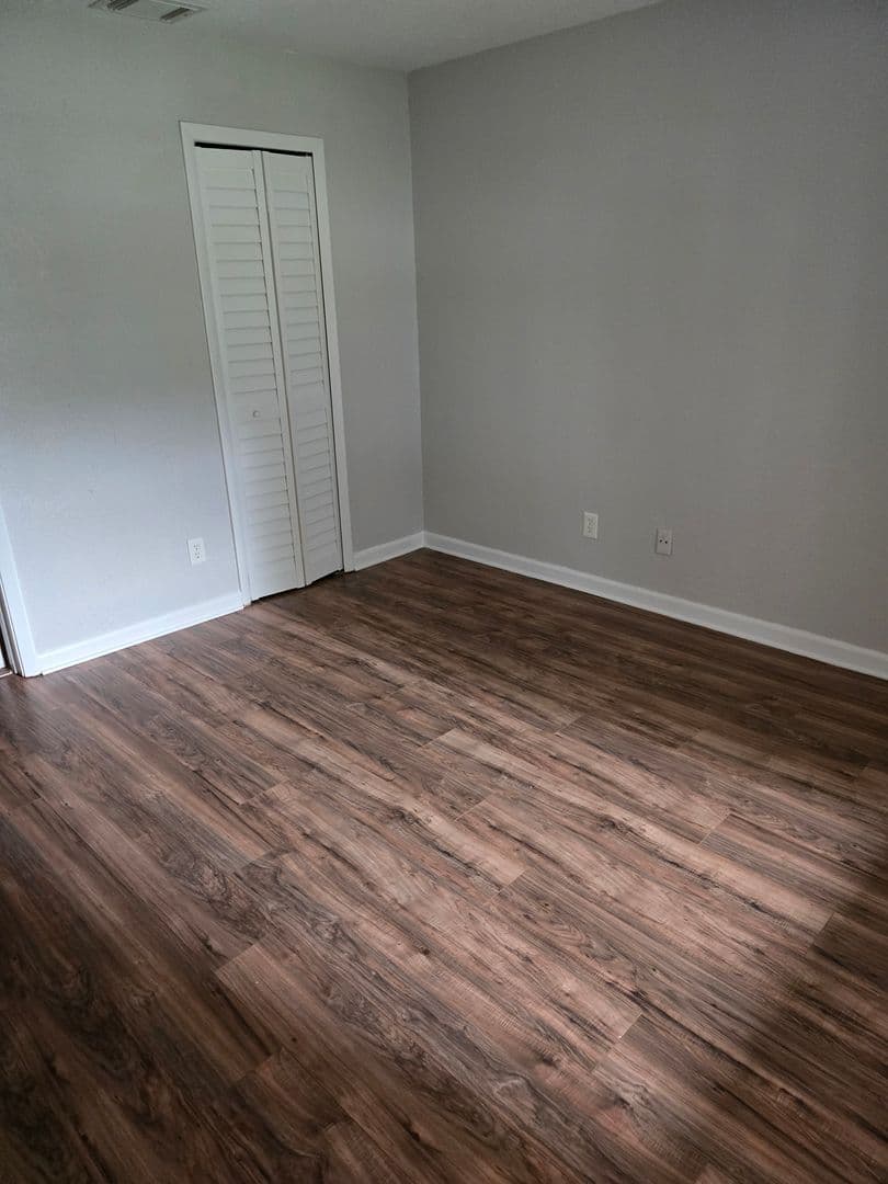 ORLANDO Condo: 4704 WALDEN CIRCLE