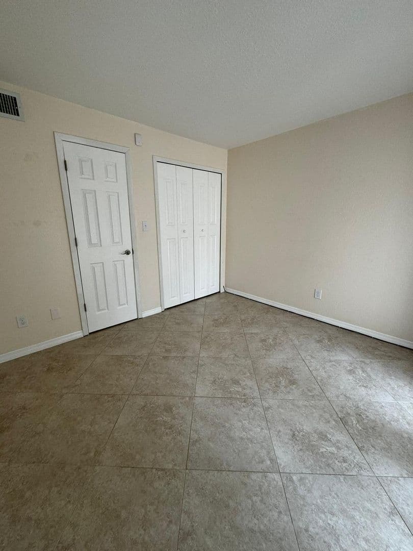 MAITLAND House: 826 TOWN CIRCLE