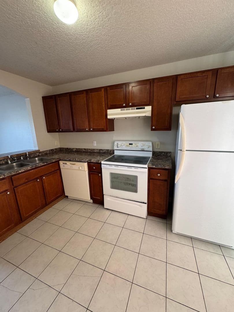 WINTER HAVEN House: 1830 2ND STREET NW