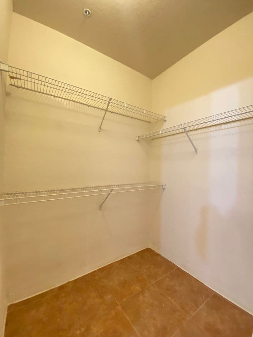 ORLANDO Condo: 6025 WESTGATE DR #2512
