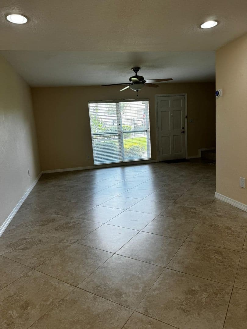 MAITLAND House: 826 TOWN CIRCLE