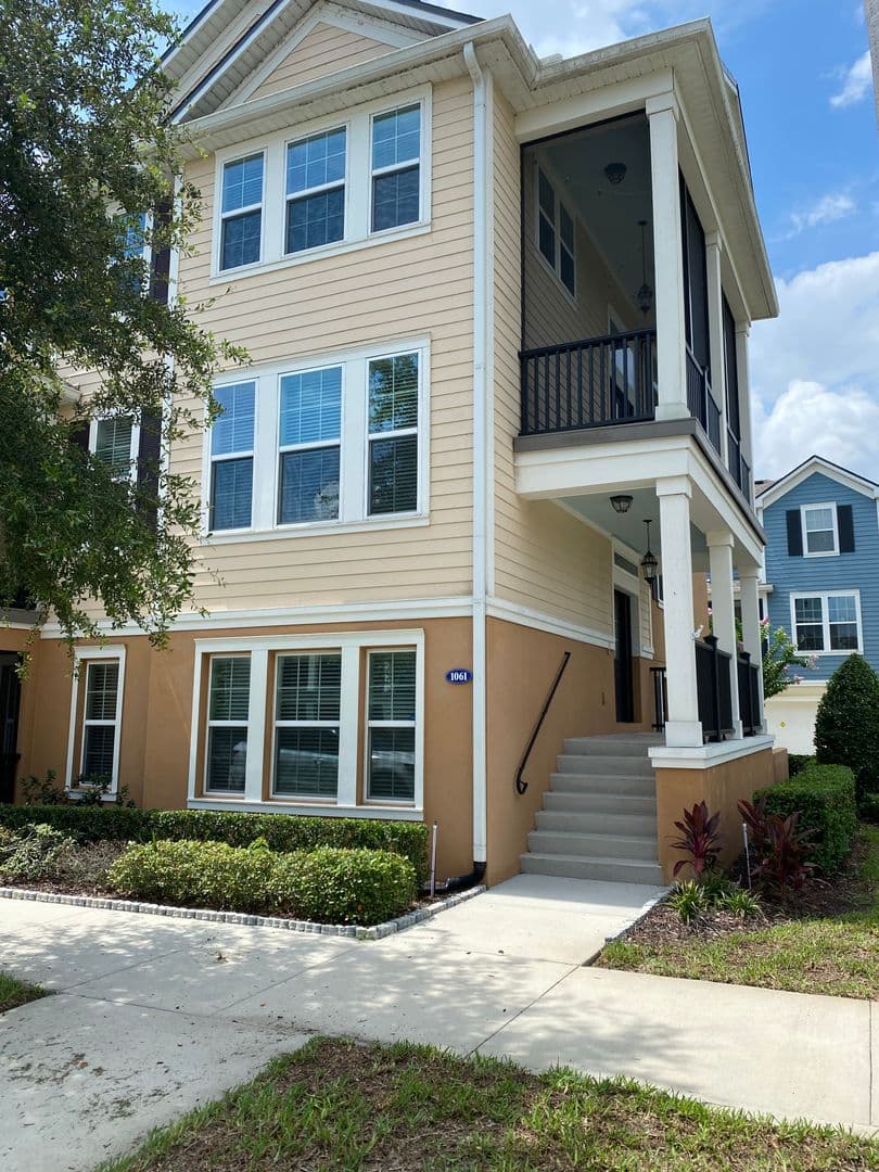 WINTER SPRINGS House: 1061 CLIFTON SPRINGS LANE
