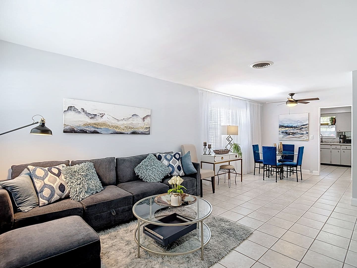 ST. PETERSBURG Condo: 220 SE JEFFERSON CIRCLE N