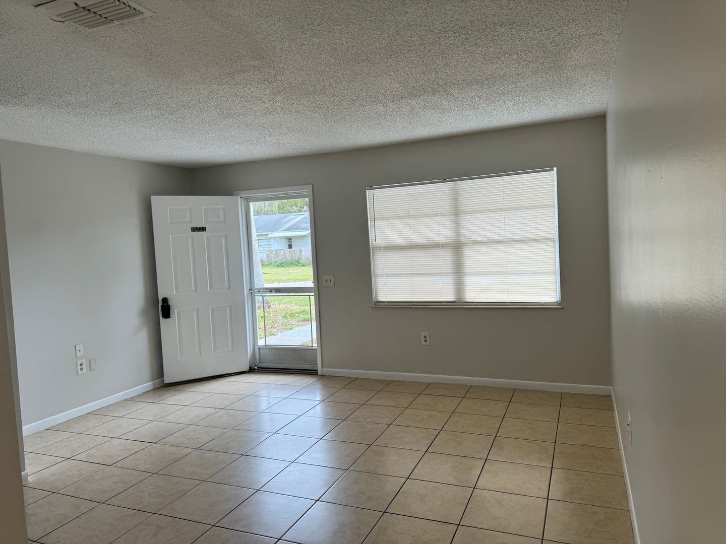 ZEPHYRHILLS House: 38731 ALSTON AVE