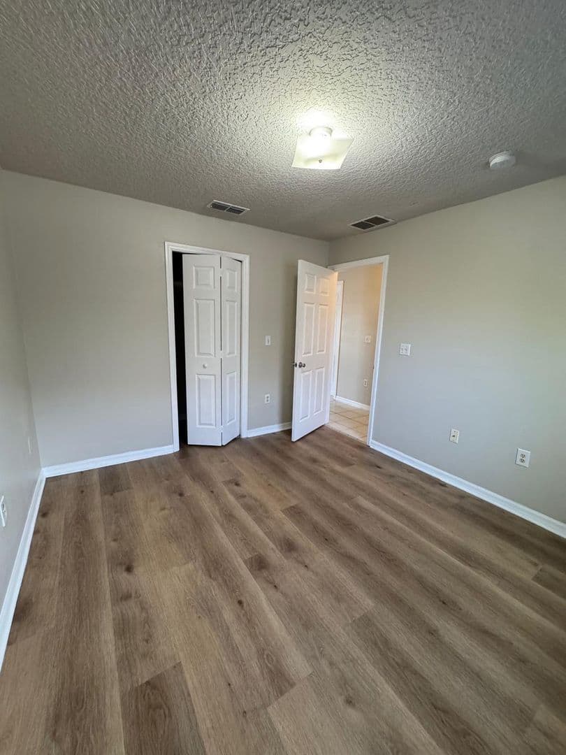 WINTER HAVEN House: 1830 2ND STREET NW