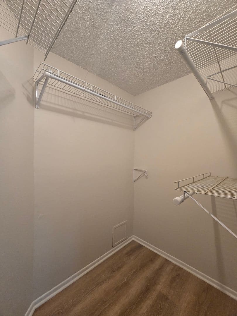 LAKE MARY Condo: 2577 GRASSY POINT DR