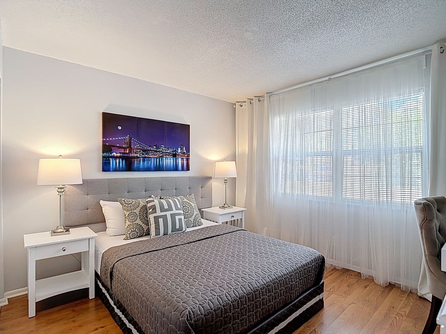 ST. PETERSBURG Condo: 220 SE JEFFERSON CIRCLE N
