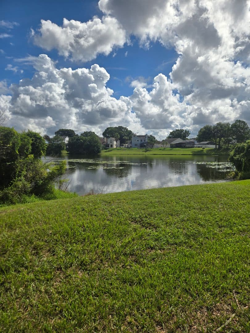 LAKE MARY Condo: 2577 GRASSY POINT DR