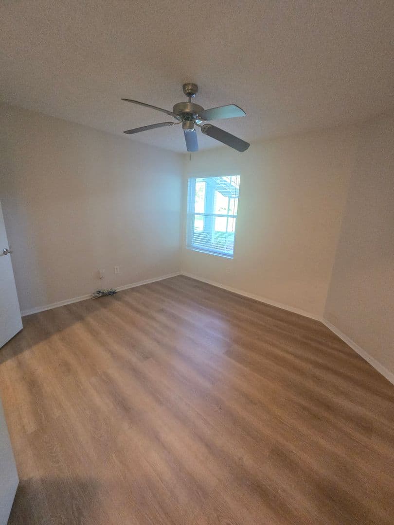 LAKE MARY Condo: 2577 GRASSY POINT DR