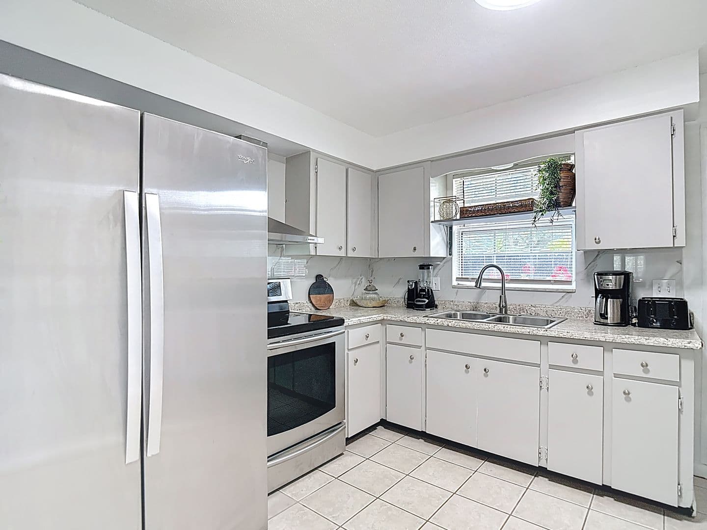 ST. PETERSBURG Condo: 220 SE JEFFERSON CIRCLE N
