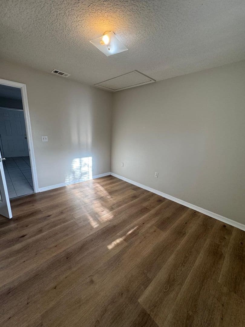 WINTER HAVEN House: 1830 2ND STREET NW