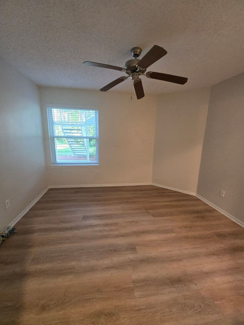 LAKE MARY Condo: 2577 GRASSY POINT DR
