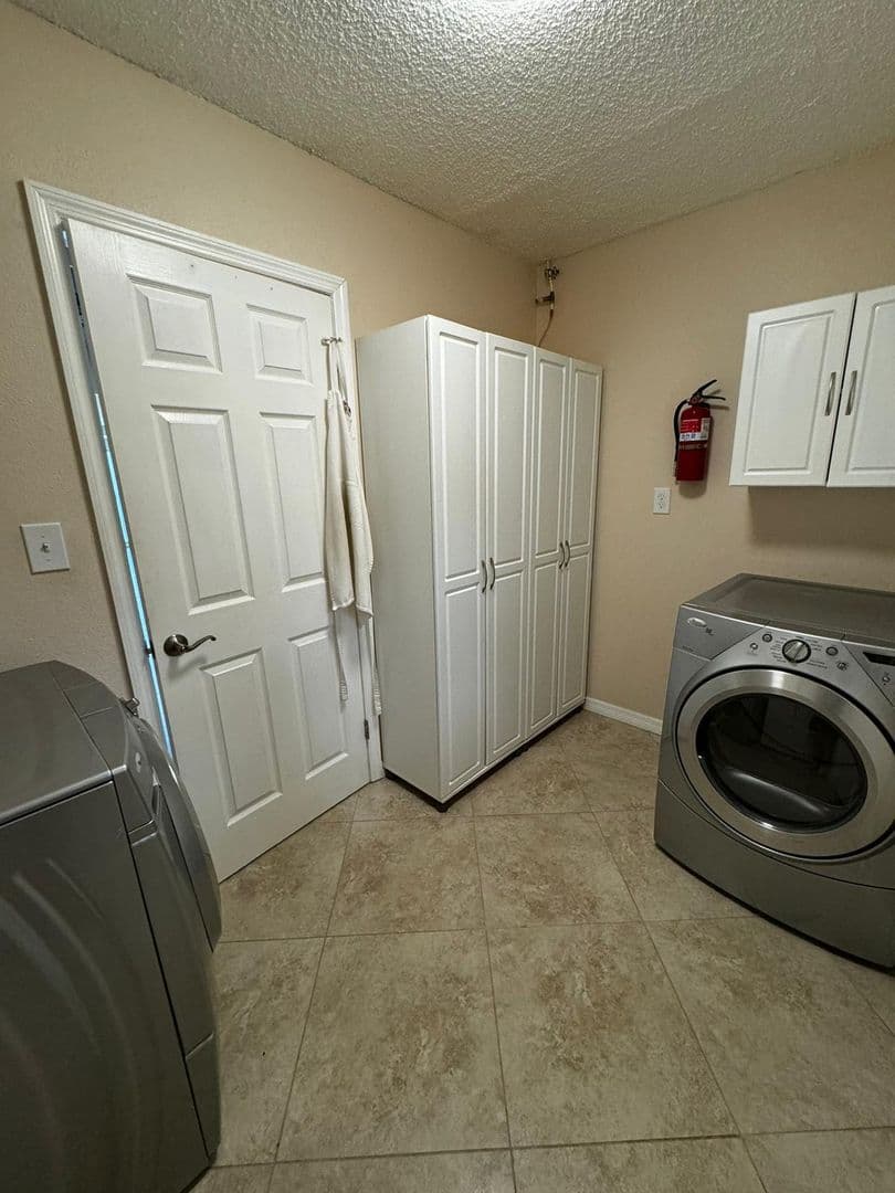 MAITLAND House: 826 TOWN CIRCLE